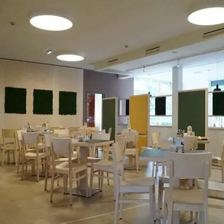 Jufa Hotel 3*